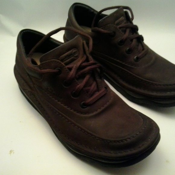 Clarks mens shoes size 9.5 - Picture 1 of 2